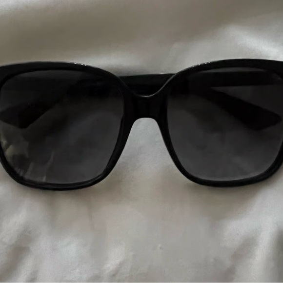 Gucci Women's Black Sunglasses with Gold Accents - Picture 2 of 2
